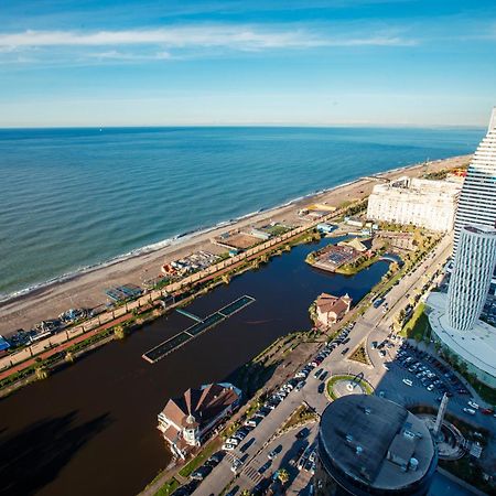 Orbi City Sea View Batoumi Extérieur photo